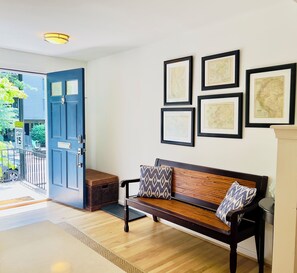 Interior - Stunning Townhouse steps from the Wharf with private parking (Washington)