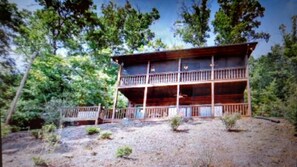 Exterior - Beautiful Mountain Views Amid Wine Country-Hot Tub (Hiawassee)