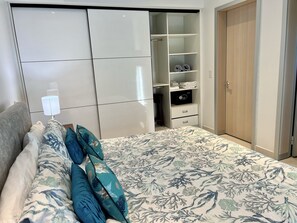 2 chambres, fer et planche à repasser, Wi-Fi, draps fournis