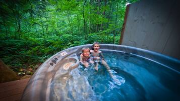 Bain à remous extérieur