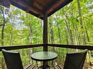 Outdoor dining - Hummingbird Treehouse w/ Hot Tub & Firepit (Monteagle)