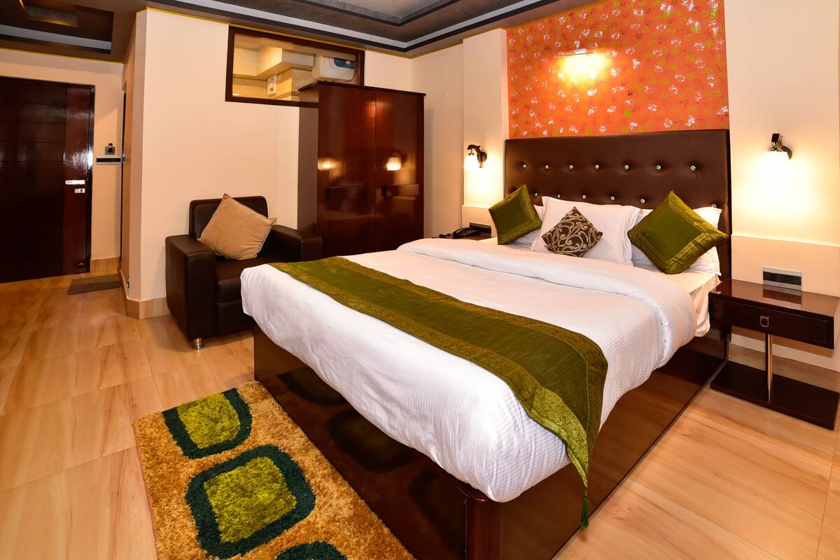 Iron/ironing board, rollaway beds, free WiFi, bed sheets