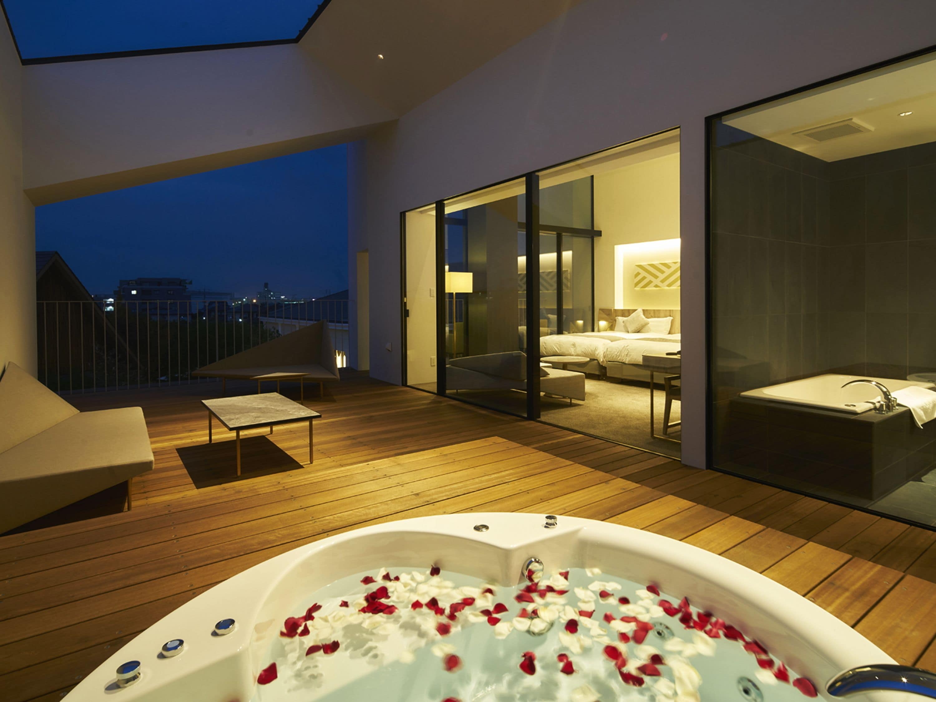 deluxe twin room, jetted tub | terrace/patio