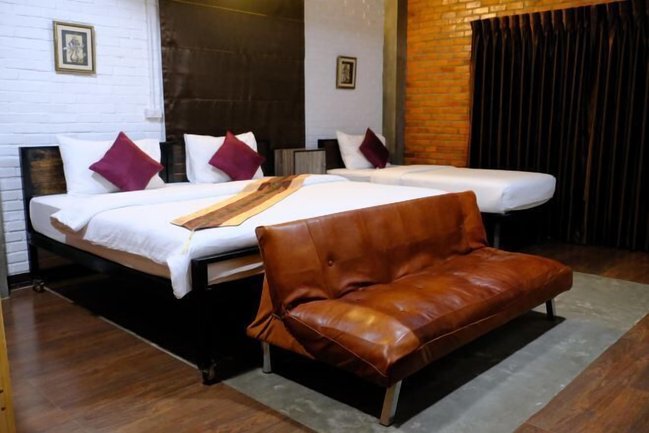 Ropa de cama de alta calidad, escritorio y cortinas blackout 