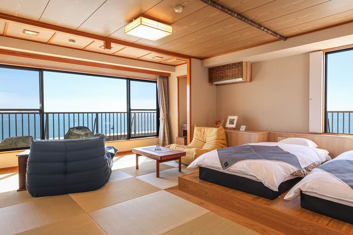 WiFi (無料)