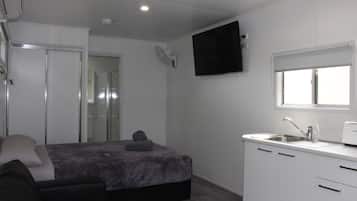 Huisje, 1 queensize bed, niet-roken | Individueel gedecoreerd, individueel gemeubileerd, gratis wifi