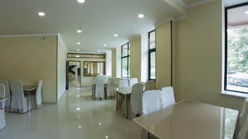 Daily continental breakfast (AMD 1500 per person)