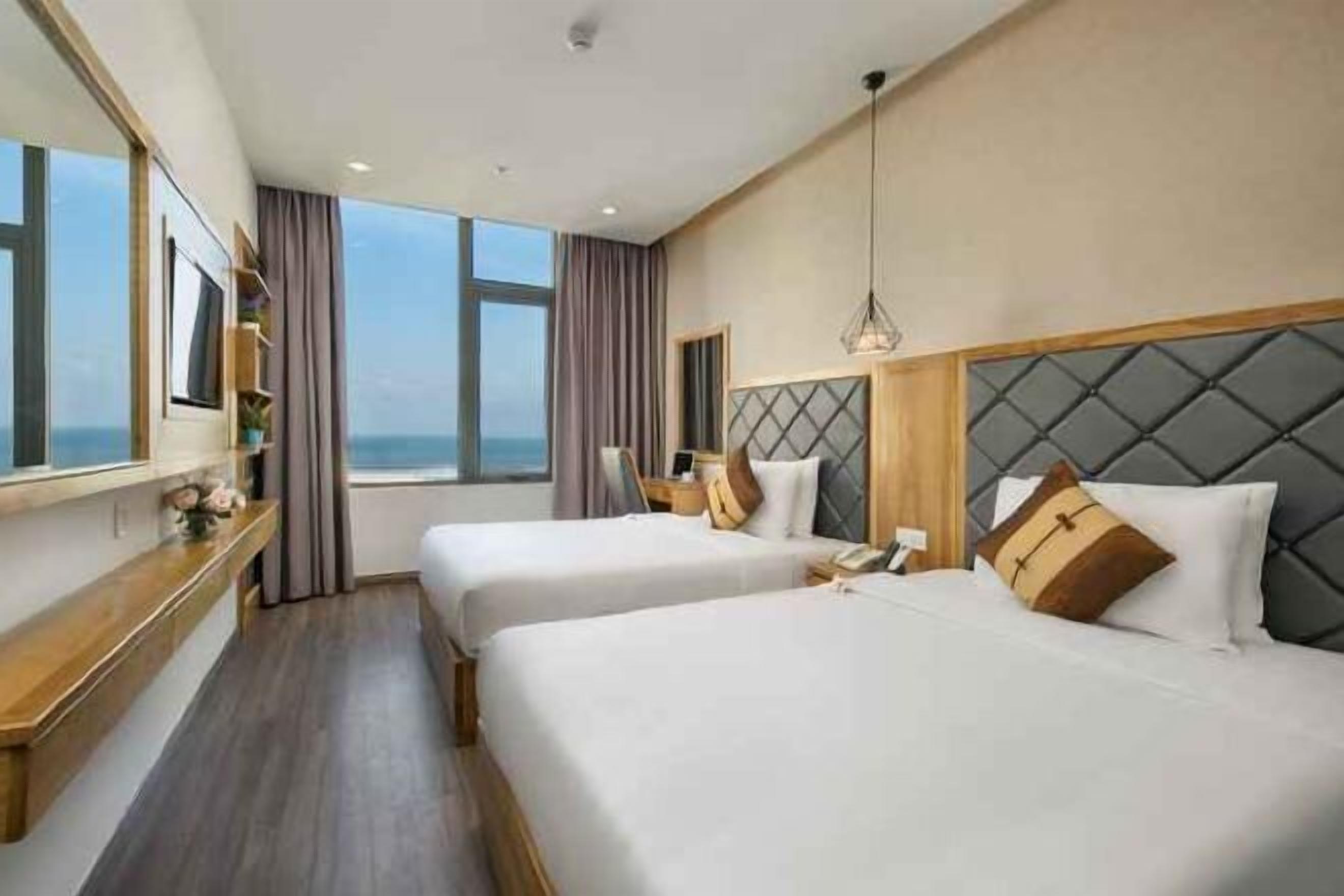 高級寢具、迷你吧、客房內保險箱、書桌