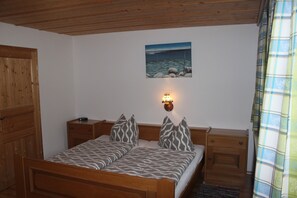 1 chambre, accès Internet, draps fournis