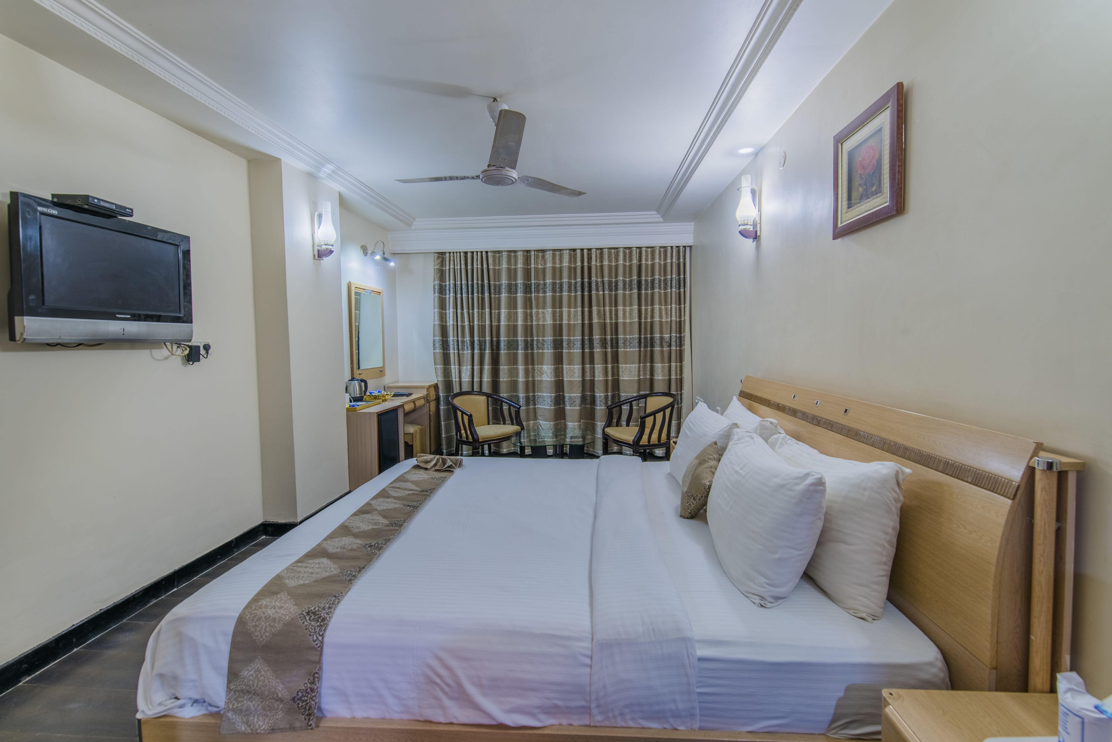 Hotel Grand Dhillon