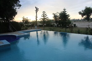 Utomhuspool