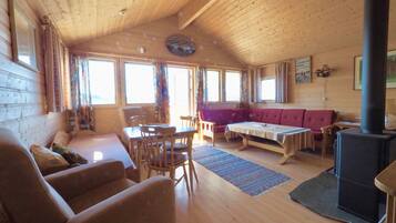 Panoramic Chalet | 1 bedroom, bed sheets