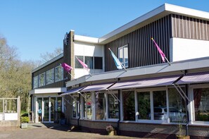 숙박 시설 정면