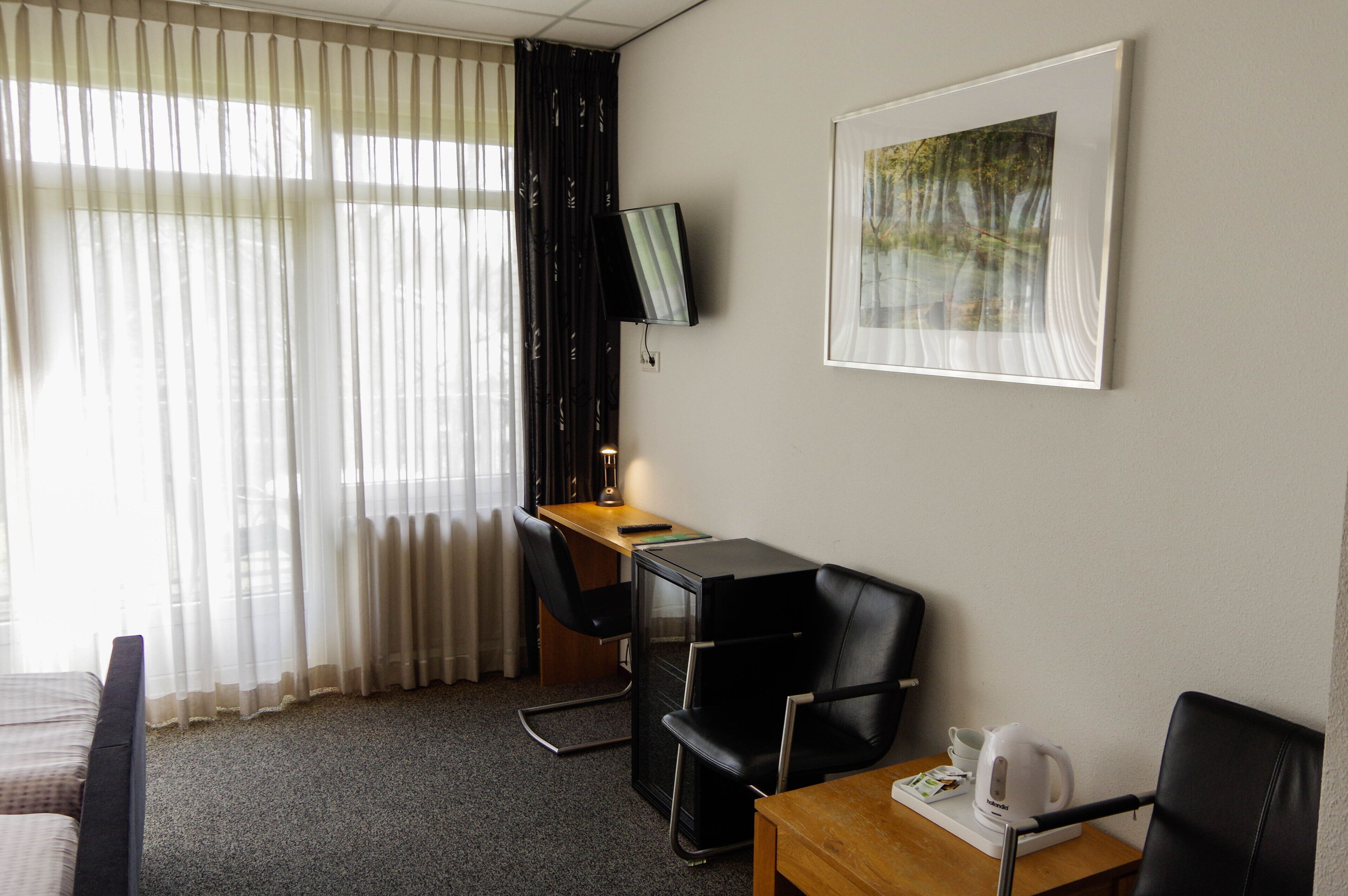 comfort double or twin room, 2 single beds, balcony, garden view | 2 bedrooms, minibar, in-room safe, individually decorated