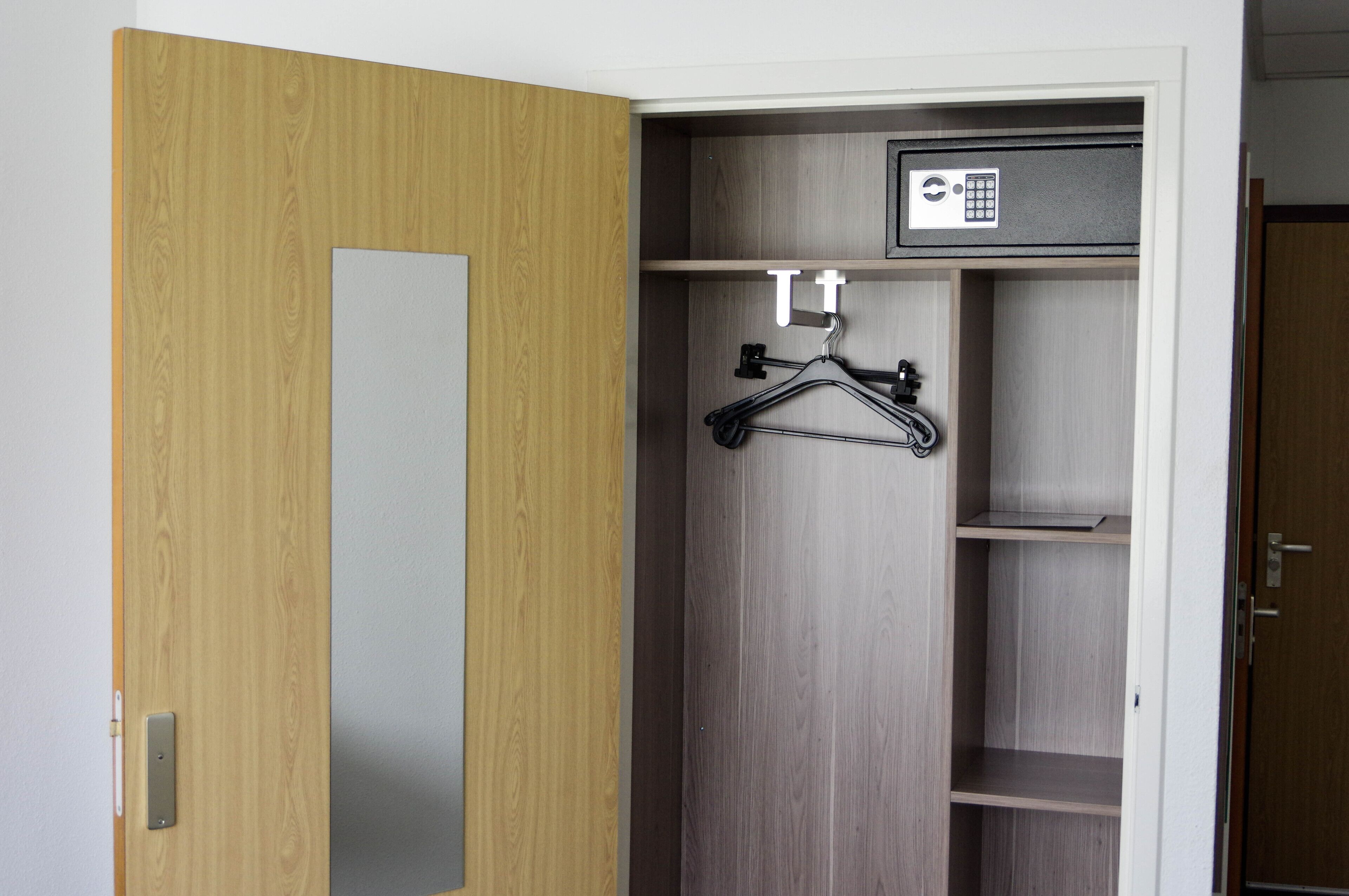 superior double or twin room, bathtub, garden view | 2 bedrooms, minibar, in-room safe, individually decorated