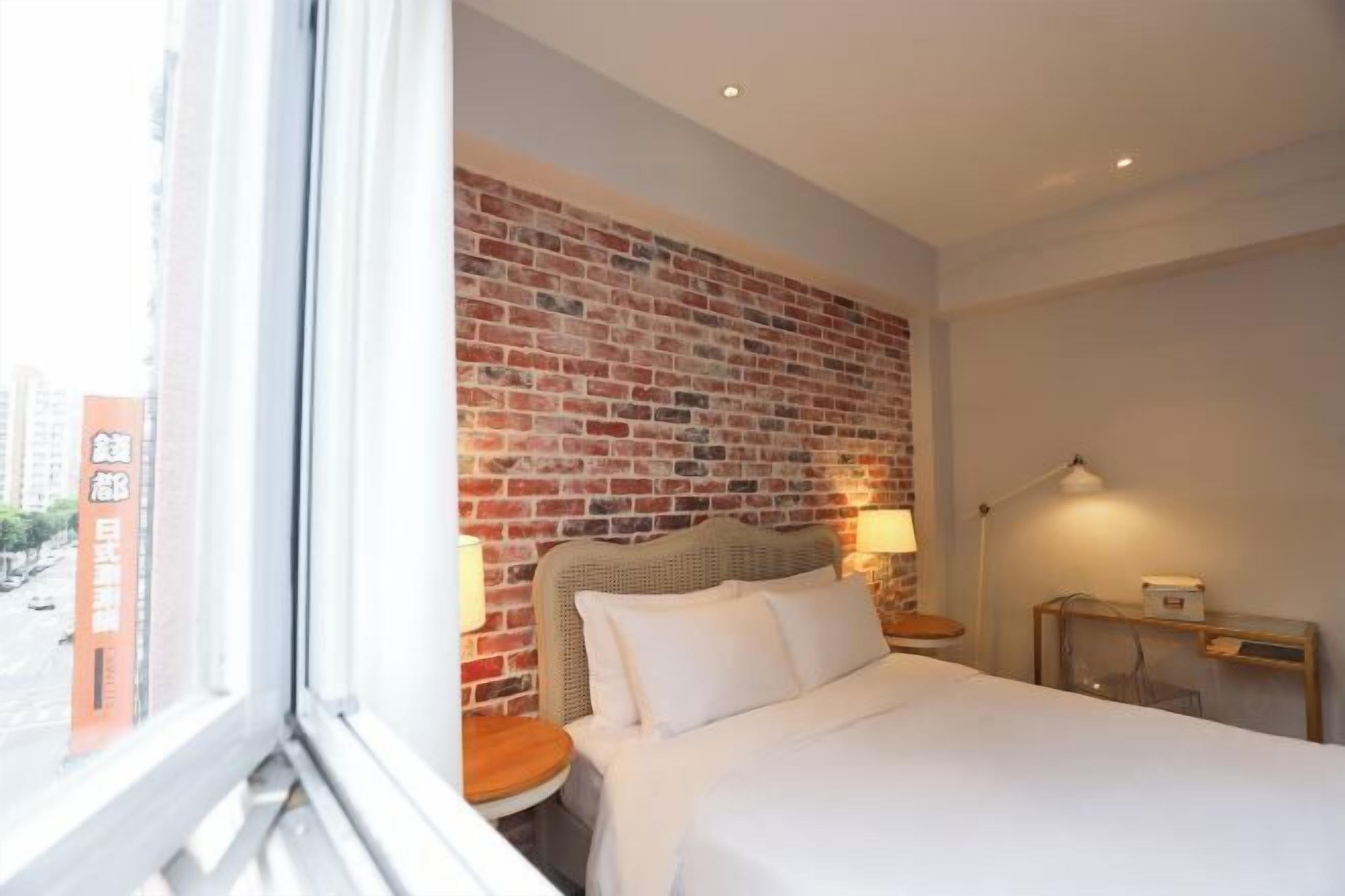 Down duvets, individually decorated, desk, soundproofing