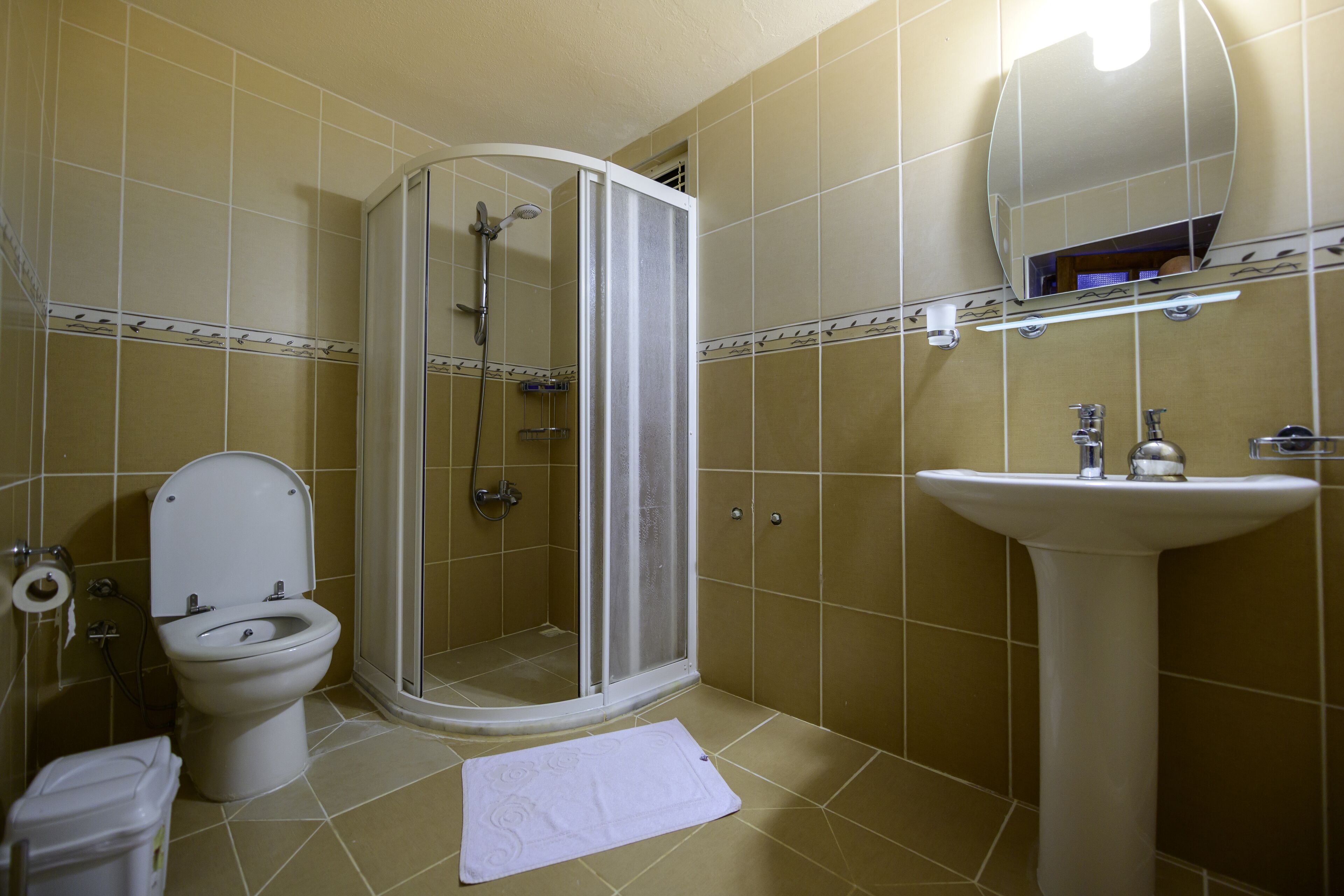 garden deluxe 12 | in-room safe, desk, soundproofing, free wifi