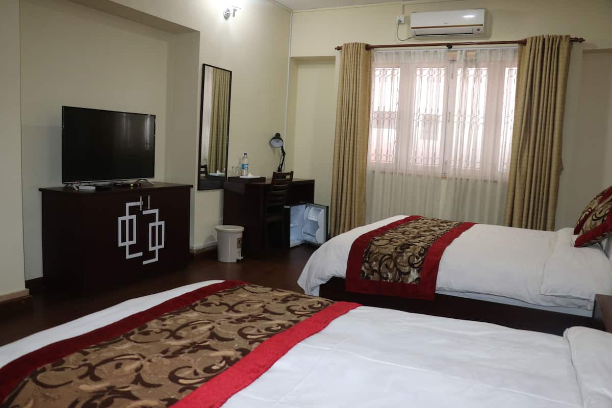 Quarto superior, acessível | Cortinas blackout, camas extras/dobráveis (sobretaxa), Wi-Fi de cortesia