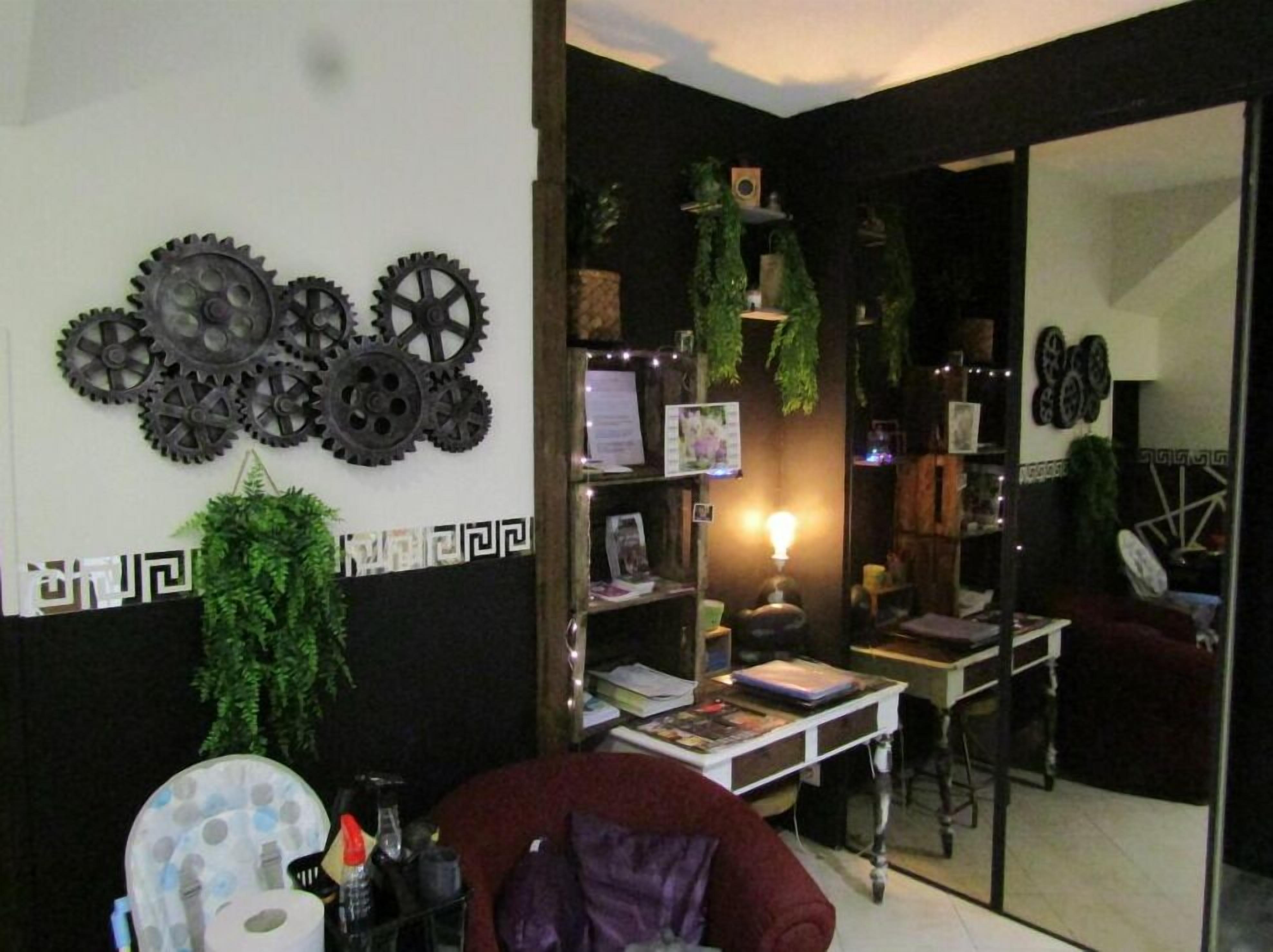 クラシック ルーム | リビング エリア | 薄型テレビ