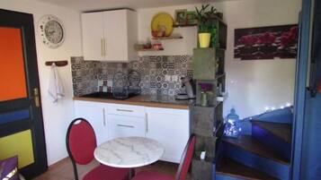 Restauration dans la chambre
