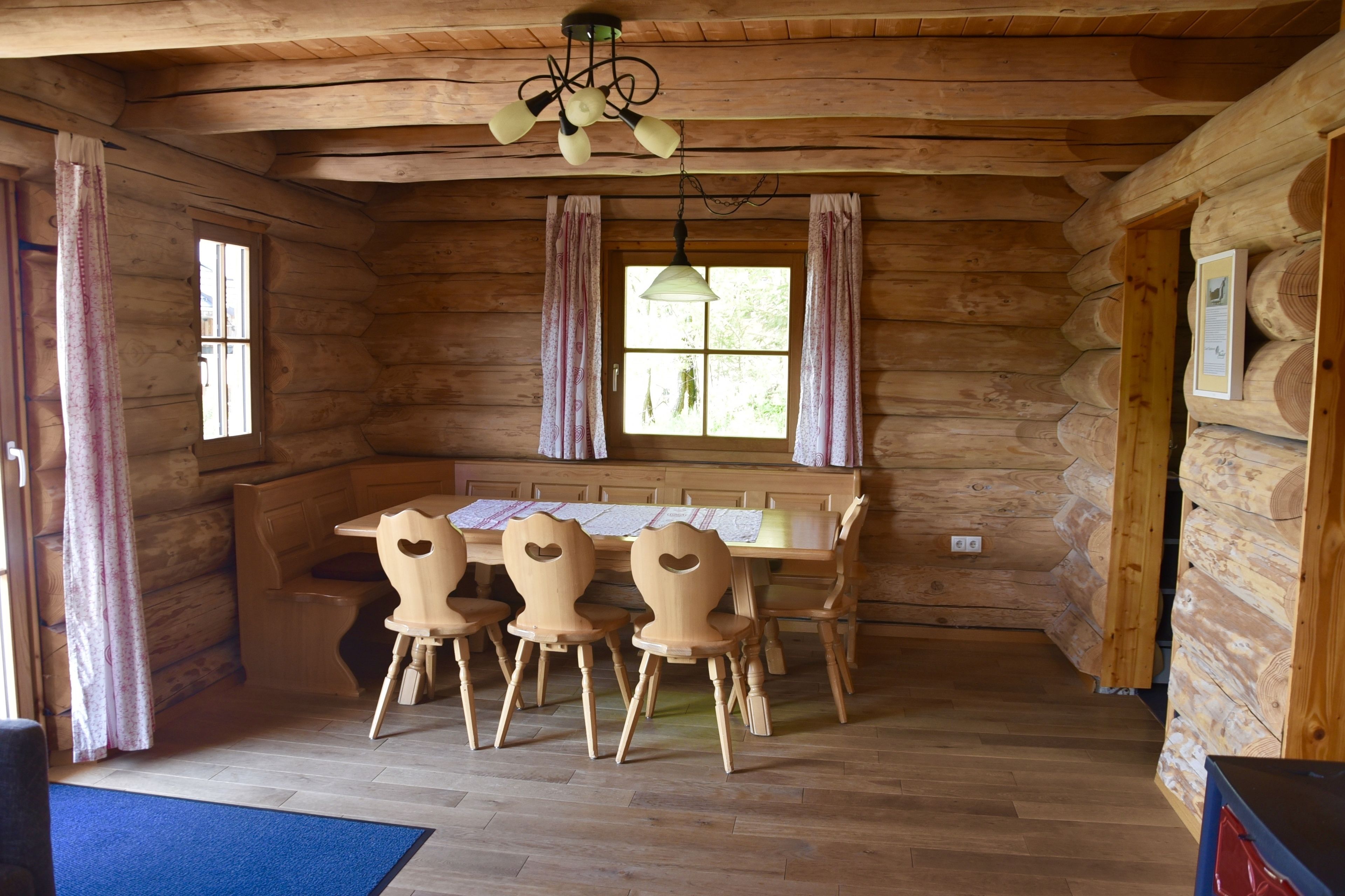 chalet, 3 bedrooms | in-room dining