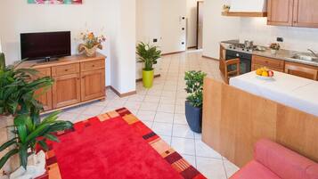 Apartment (2) | Living area | Flat-screen TV