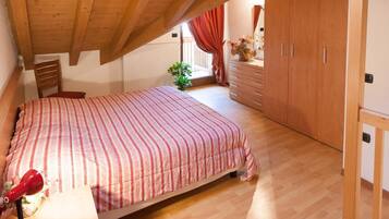 In-room safe, iron/ironing board, cots/infant beds, free WiFi