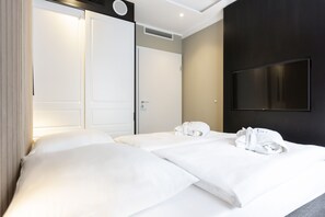 In-room safe, desk, free WiFi, bed sheets