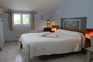 Premium bedding, individually furnished, blackout drapes