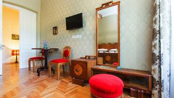 Deluxe Double Room | Living area | Flat-screen TV