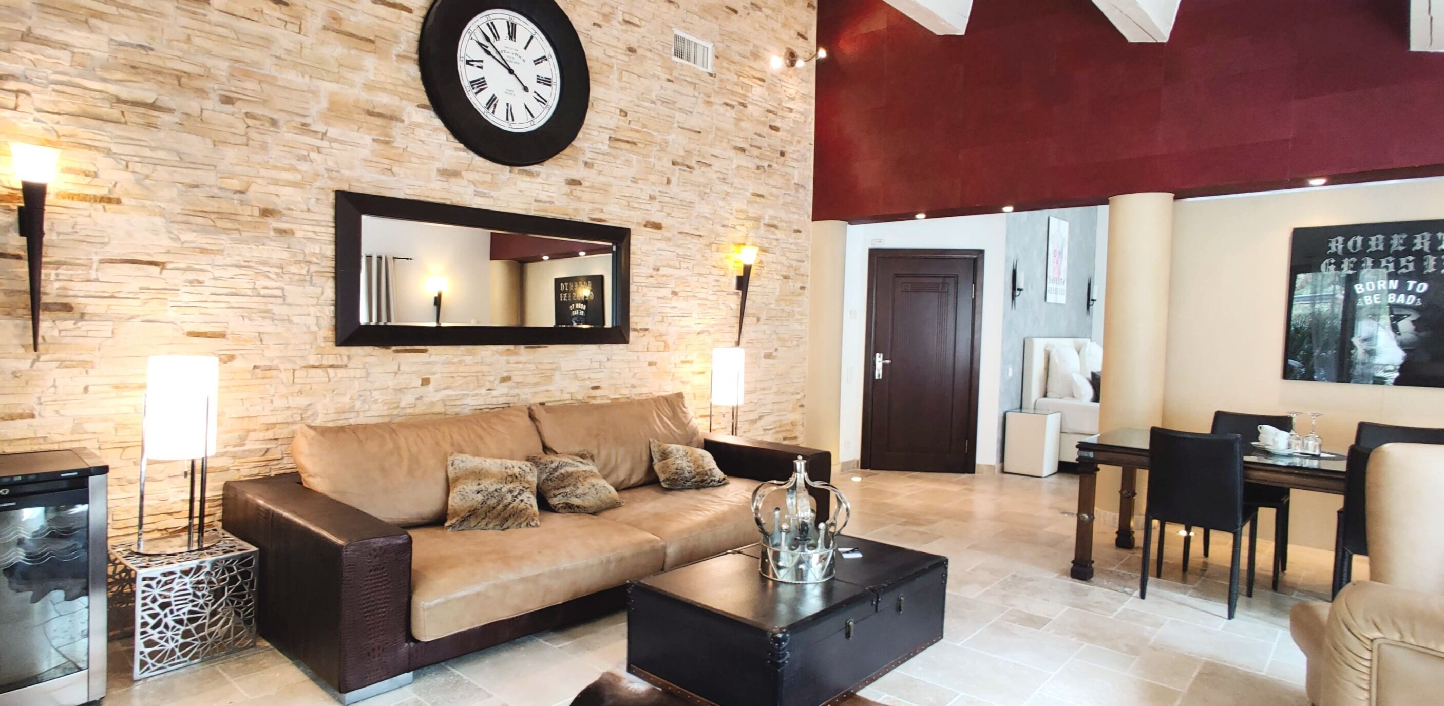 Suite (SAINT-TROPEZ ) | Living area | Flat-screen TV