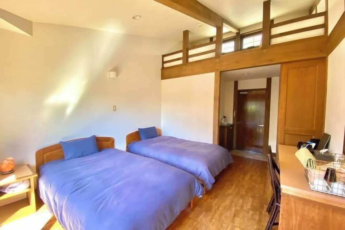 6 slaapkamers, een bureau, gratis wifi, beddengoed