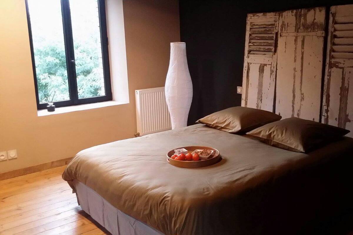 Double Room, Garden View | Individually decorated, blackout curtains, iron/ironing board