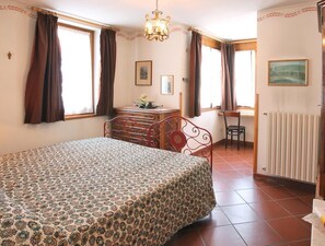 Cots/infant beds, free WiFi, bed sheets - Casa Gilda (Falcade)