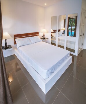 Standard Room, 1 Double Bed, Pool View | In-room safe, free WiFi, bed sheets - Quest Villa (Panglao)