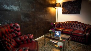 Lobby sitting area - La Porta Rossa (Noale)