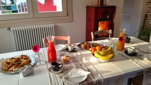 Free daily buffet breakfast - La Porta Rossa (Noale)
