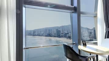 Suite Ocean view Double (Full Ocean View) | In-room safe, blackout drapes, soundproofing, free WiFi