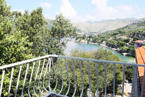 Appartement Familial, 2 grands lits, non-fumeur | Vue de la chambre