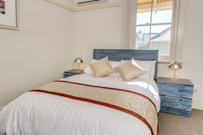 Deluxe Double Room 4