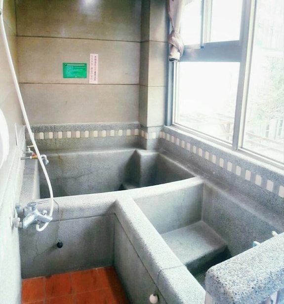 嘉義中崙泥漿溫泉評價、特色體驗、房價資訊、訂房連結 – 天然泥漿湯屋與在地美食 - 照片 11