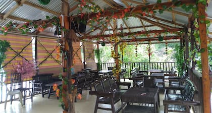 Sun Valley Inn - Hostel