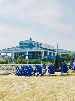 Sur la plage, plongée sous-marine, plongée avec masque et tuba