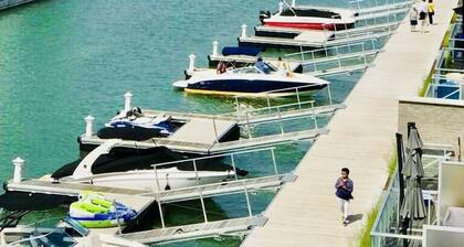 Friday Harbour Resort