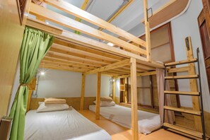 Basic Quadruple Room, Multiple Beds, Non Smoking | 6 bedrooms, Egyptian cotton sheets, premium bedding, memory foam beds - Yuan Qi Hostel (Tainan)