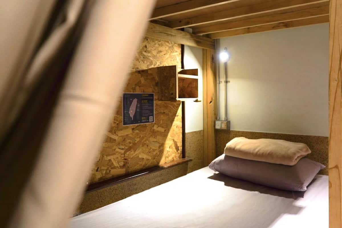 6 kamar tidur, seprai katun Mesir, seprai premium, dan busa memori