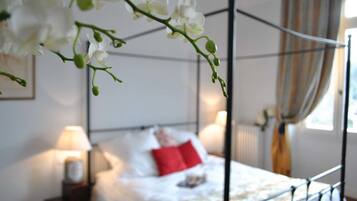Comfort Double Room, Non Smoking (Chambre Baldaquin)