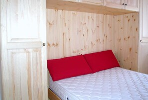 Cribs/infant beds, bed sheets - Casa Brostolade (Falcade)