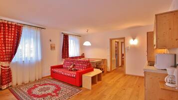 Apartamento (1) | Sala de estar | TV de tela plana