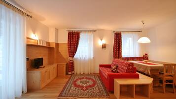 Apartment (1) | Living room | Flat-screen TV